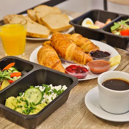 Smart - Old Town & Main Train Station - By Upstairs Appartamento