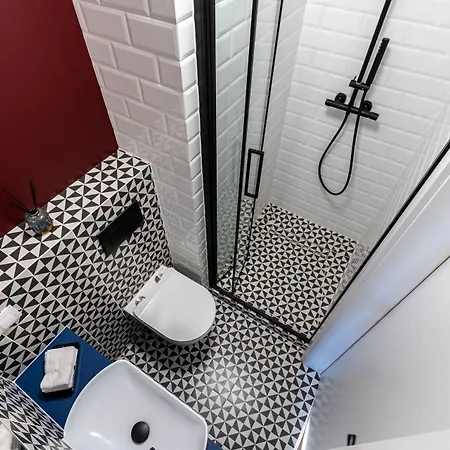 Smart - Old Town & Main Train Station - By Upstairs Appartamento *