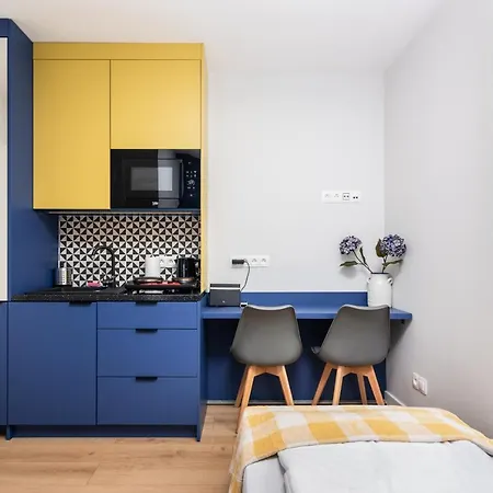 Smart - Old Town & Main Train Station - By Upstairs Apartamento