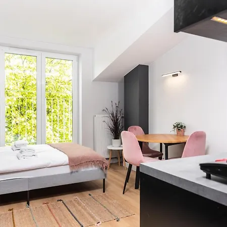 Smart - Old Town & Main Train Station - By Upstairs Apartamento *