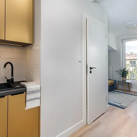 Smart - Old Town & Main Train Station - By Upstairs Apartamento