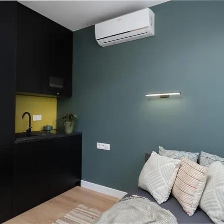 Smart - Old Town & Main Train Station - By Upstairs Apartamento *