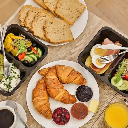 Smart - Old Town & Main Train Station - By Upstairs Apartamento Cracóvia