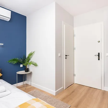 Smart - Old Town & Main Train Station - By Upstairs Apartamento Cracóvia