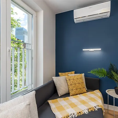 Smart - Old Town & Main Train Station - By Upstairs Apartamento *