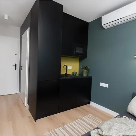 Apartman Smart - Old Town & Main Train Station - By Upstairs Krakkó